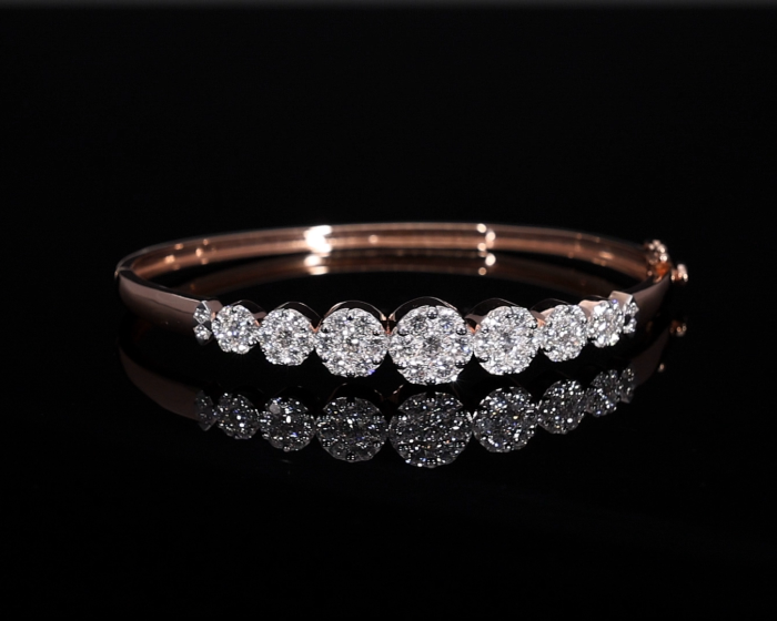 Lab Grown Diamond Bracelet for Her