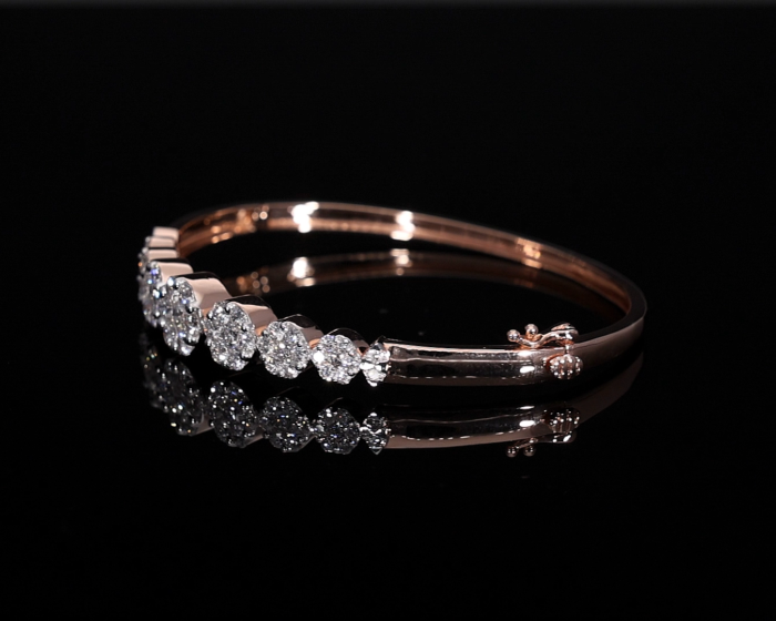 Lab Grown Diamond Bracelet for Her