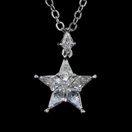 D218 Star Diamond Pendant with Kites