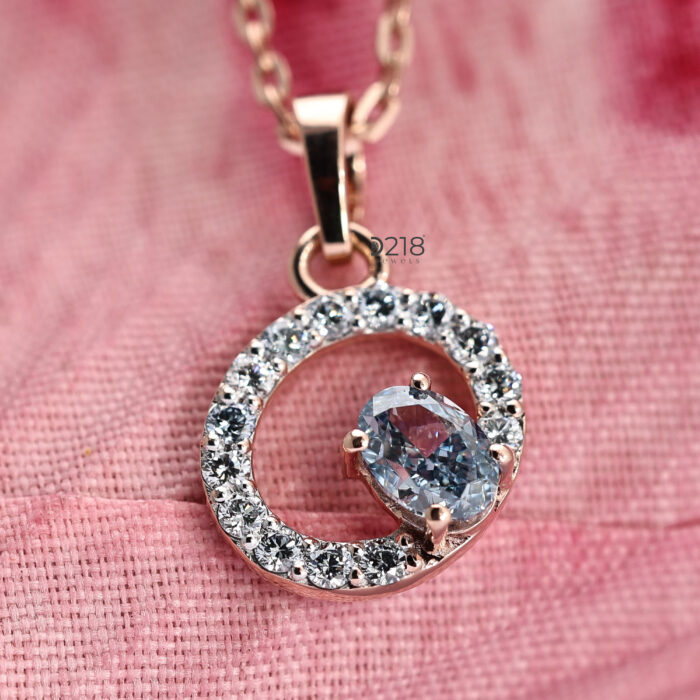oval shape diamond pendant