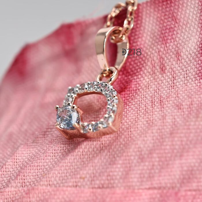 diamond pendant necklace