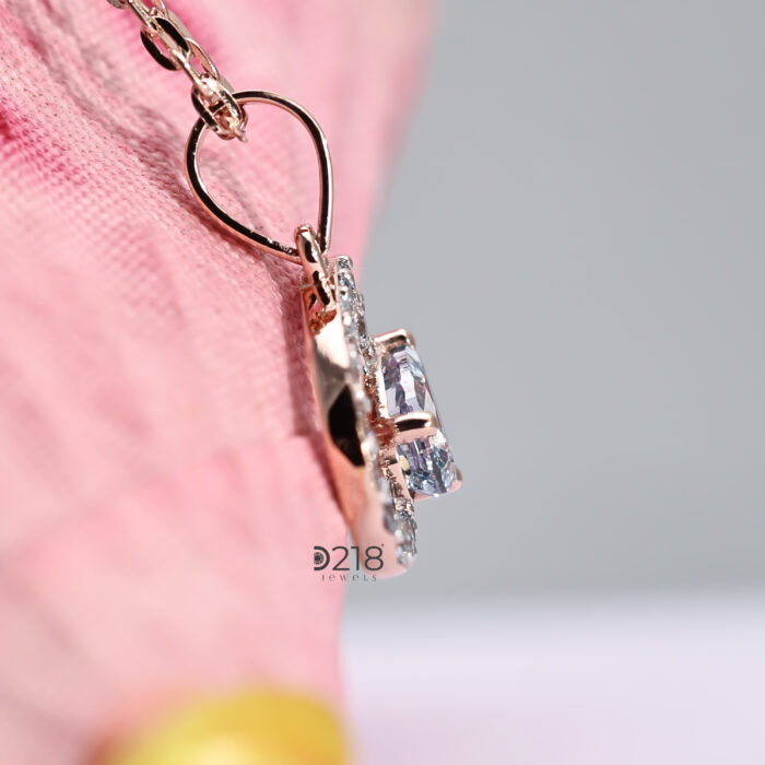 diamond pendant necklace