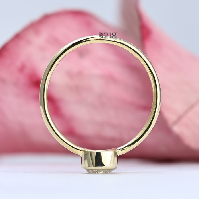 diamond solitaire ring